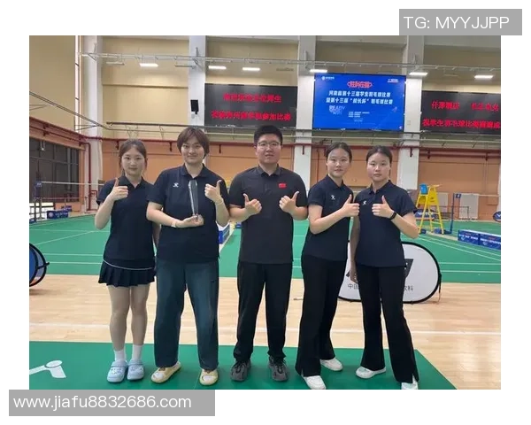 重庆羽毛球队挑战赛背后的奋斗故事与荣耀时刻